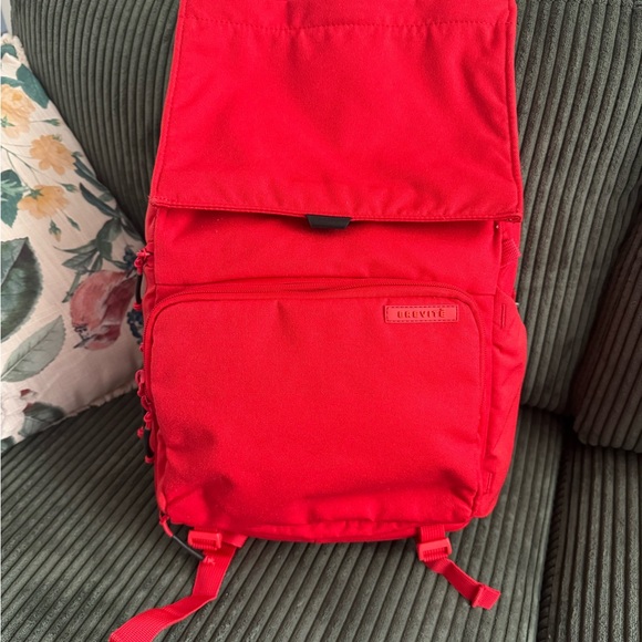 Red Brevite The Runner Camera Backpack - Picture 1 of 3